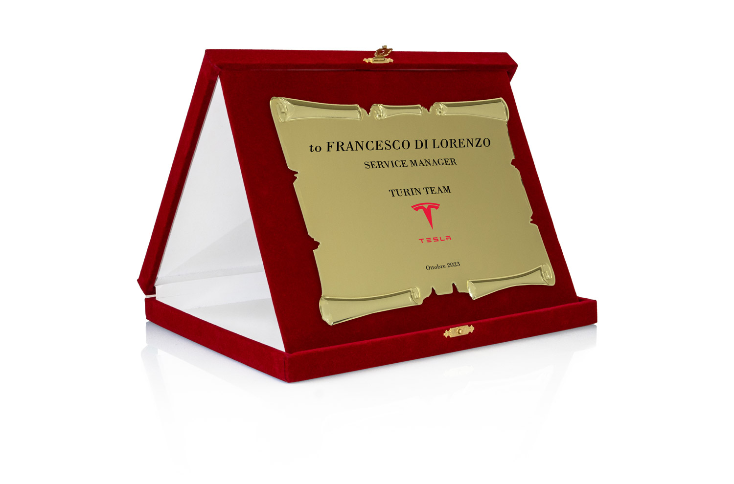 Targa Personalizzata con Astuccio in Velluto Rosso + Pergamena oro